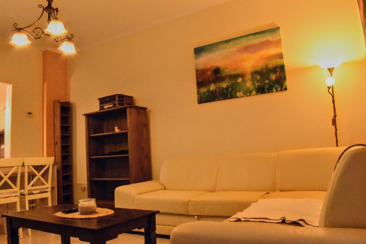 Old Town Bratislava 1Bdr Private Parking Apartment Exterior photo